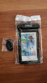 NEW Outdoor Master Phone Case in Glendale Heights, Illinois