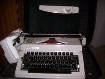 Suitcase TYPEWRITEr in Ramstein, Germany