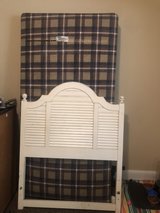 headboard ,bed and frame in Beaufort, South Carolina
