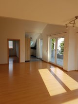 4 BR Loft. Beautiful view. Prime location. 3 min. Panzer, 10 min. Patch in Stuttgart, GE