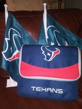 Texans bundle in Spring, Texas