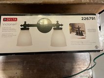 Delta Victorian Oil Rubbed Bronze 2 Light Vanity Bar - New in Box in Aurora, Illinois