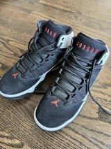 Boys Air Jordan 6 Y shoes-- like new !! in Joliet, Illinois
