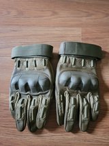 BRAND NEW Tactical Gloves in Glendale Heights, Illinois