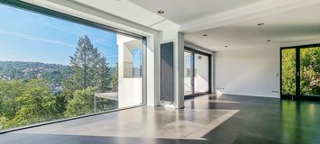 AMAZING VIEW CITY LIVING! Modern and large 3-room apt. overlooking downtown S.HOH.16.1.280 in Stuttgart, GE