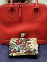 REDUCED…LIKE NEW Dooney and Bourke Handbag & Wallet in Kingwood, Texas