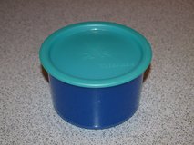 Tupperware Storage Box round in Wiesbaden, GE