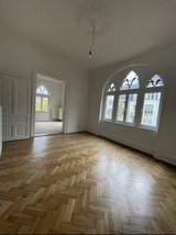 Stunning 3 bedroom (1400 sqfeet) appartment in chateau style villa in the heart of Wiesbaden in Wiesbaden, GE