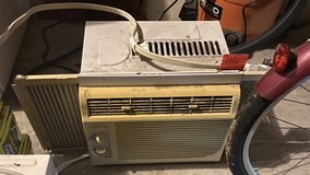 Sunbeam 5000 btu window a/c in Camp Lejeune, North Carolina