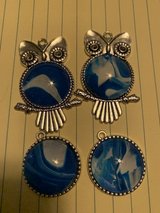 Acrylic Art Earrings and Necklaces in Quantico, Virginia