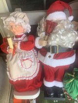 ANIMATED AND LIT SANTA WITH MRS CLAUS AND HELPER in Fort Polk, Louisiana