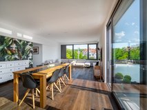 CITY LIVING!  3-room Oasis with Panoramic City View S.GE.53.643 in Stuttgart, GE