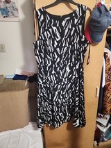 blk and white dress in Fort Polk, Louisiana