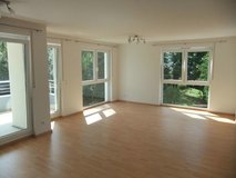 3BR, 3 min. Panzer, Beautiful modern apart. in prime location in Stuttgart, GE