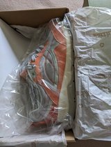 Earth brand sneakers in Alamogordo, New Mexico