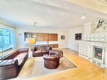 Wiesbaden Delkenheim 4br 2.5 bath detached house fitted kitchen garage fireplace yard 9min to Clay in Wiesbaden, GE