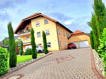 Pet-Friendly 3 Bedroom Apartment in Martinshöhe in Ramstein, Germany