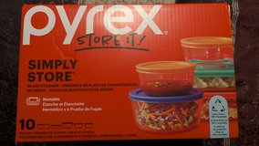 Pyrex 10 piece set NEW in Lawton, Oklahoma