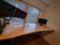 Large Corporate Standing Desk in Wiesbaden, GE