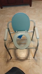 ProBasics 3 in 1 folding commode - free Tub Safety Bar in Alamogordo, New Mexico