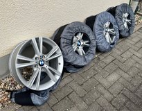19” OEM BMW wheels with center caps.  All four wheels are flawless and came off of a 2015 BMW 2 ... in Baumholder, GE