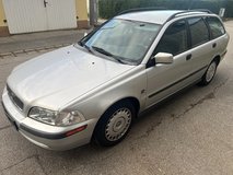 Volvo V40 automatic station wagon brand new Inspection in Grafenwoehr, GE