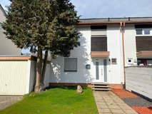 KL - Dansenberg, duplex house with 3 bedrooms, 1,5 bathrooms, huge yard, balcony, garage in Ramstein, Germany