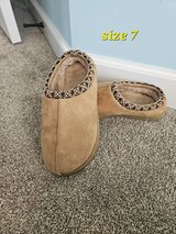 Womens size 7 kohls brand in Plainfield, Illinois