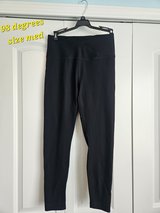Womens size medium 98 degree ribbed cross leggings in Plainfield, Illinois