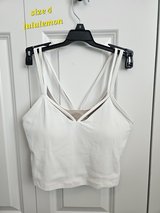 Womens size 4 lululemon tank in Plainfield, Illinois