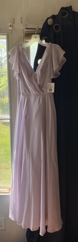 Dress size 0 in Warner Robins, Georgia