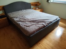 Queen size bed in Wiesbaden, GE
