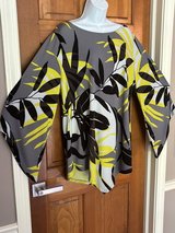 New Alfani Tunic Top - 2X - Gray, Yellow, Black, White Print in St. Charles, Illinois