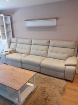 Sofa with electric reclinging funktions on each seat in Wiesbaden, GE