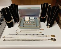 “1928” jewelry collection with case 18pc in Fort Gordon, Georgia