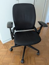Adjustable office chair in Stuttgart, GE