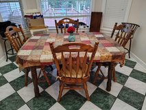 Dining table and four chairs in Valdosta, Georgia