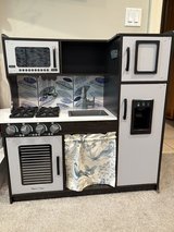 Melissa and Doug Play Kitchen in Elgin, Illinois