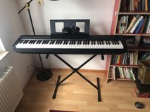 Yamaha digital piano 220V in Ramstein, Germany