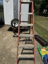 6 Foot Fiber Glass Ladder in Elizabethtown, Kentucky