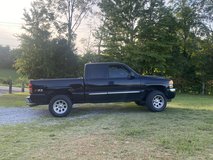 2006 GMC 4x4 truck in Clarksville, Tennessee