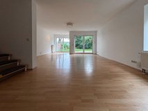 [ID: 1983] 8 min. to Kleber - duplex house with 3 bedr., yard, terrace, balcony in Clarksville, Tennessee