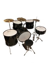 Gammon percussion blink 182 drum set in Oswego, Illinois