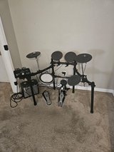 Yamaha dtx electric drum set in Fort Polk, Louisiana
