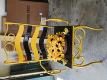 Flowers pots chair in Warner Robins, Georgia
