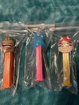 PEZ DreamWorks Monsters vs. Aliens Set in Aurora, Illinois