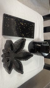Black ashtray set in 29 Palms, California