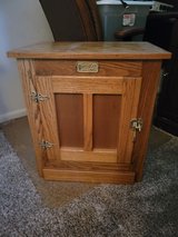 Solid Oak End Table in Kingwood, Texas