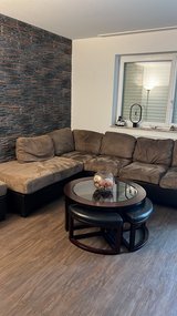 Cozy Coffee Brown Sectional w/ Ottoman in Grafenwoehr, GE