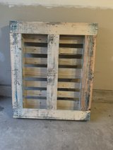 free pallet in Naperville, Illinois